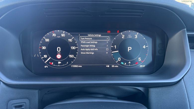 Land Rover Discovery 3.0 D300 S 5dr Auto Diesel Station Wagon